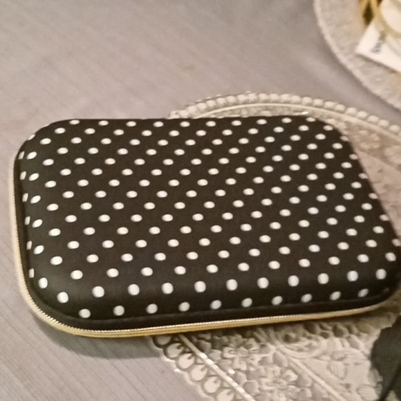 2 travel cases black& white polkadot - Picture 3 of 10